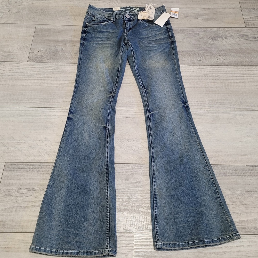 đź‘–NWT Seven 7 Jeans Women 28 Medium Wash Flare Faded Whiskering 31x35 Stretch - Picture 16 of 16